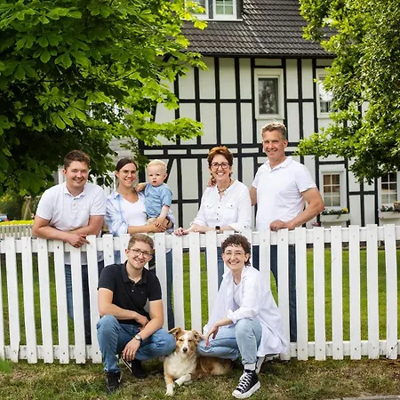 Hof Koehne - Kastanienhaus Tatil Evi Schmallenberg